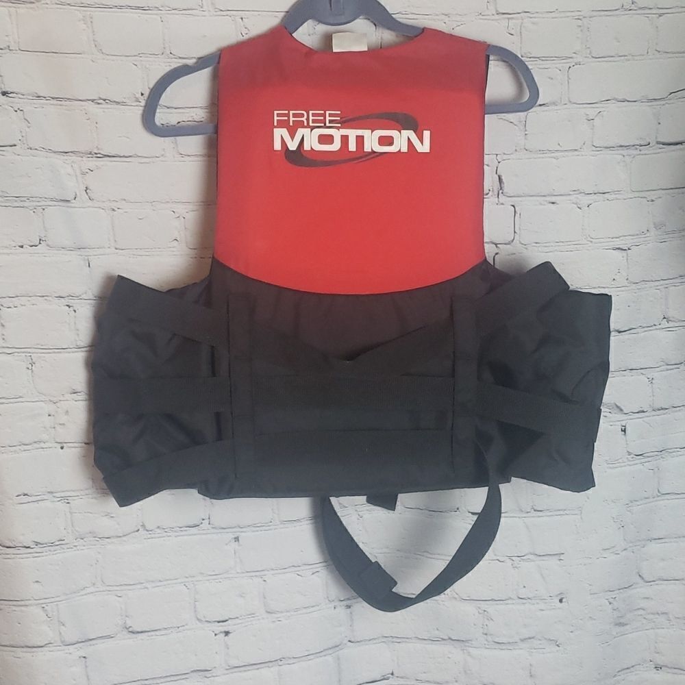 Free Motion Life Jacket - Picture 7 of 8